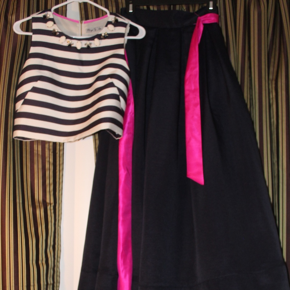 gown